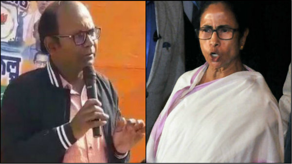 'মমতা খেলছেন ছাত্রদের কোলে' 'মমতা খেলছেন ছাত্রদের কোলে'