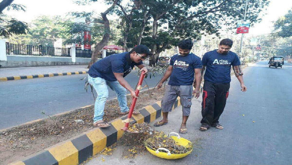 শহরের বিভিন্ন গোষ্ঠীর সঙ্গে কথা শহরের বিভিন্ন গোষ্ঠীর সঙ্গে কথা