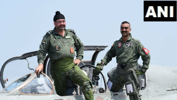 ফের ককপিটে ফেরেন অভিনন্দন