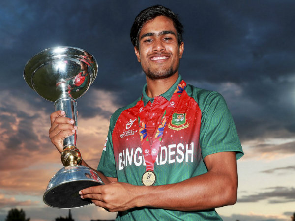কী বললেন আকবর কী বললেন আকবর