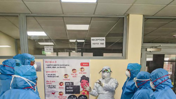  প্রতারণায় বিশ্ব স্বাস্থ্য সংস্থার নাম ব্যবহার