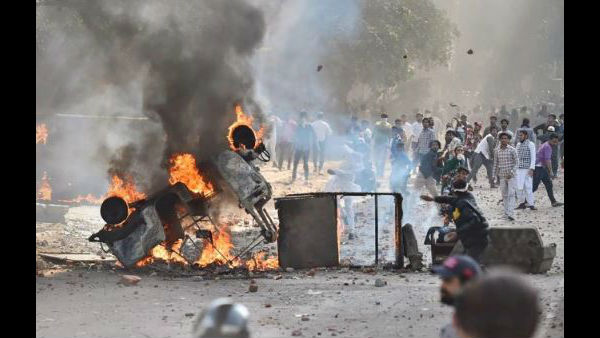  স্কুল বন্ধ একাংশে 