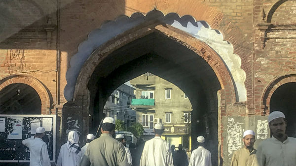 কেন্দ্রের নির্দেশ মেনে জামাত সম্ভব নয়