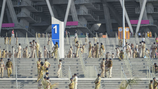 মতেরা স্টেডিয়ামেই বক্তব্য রাখবেন মোদী মতেরা স্টেডিয়ামেই বক্তব্য রাখবেন মোদী