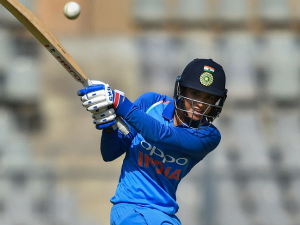 স্মৃতি যেন সৌরভ স্মৃতি যেন সৌরভ