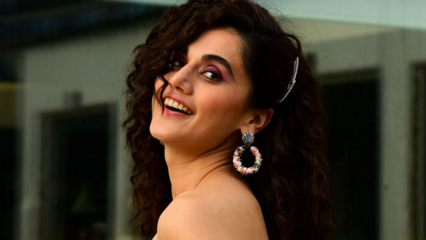 ভোট দিতে দিল্লি আসেন তাপসি