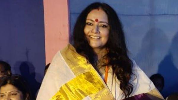 মুখ্যমন্ত্রী যে পদক্ষেপ নিয়েছেন করোনা ইস্যুতে, তাকে অনেকেই সাধুবাদ জানাচ্ছেন। আপনি কী বলবেন? মুখ্যমন্ত্রী যে পদক্ষেপ নিয়েছেন করোনা ইস্যুতে, তাকে অনেকেই সাধুবাদ জানাচ্ছেন। আপনি কী বলবেন?