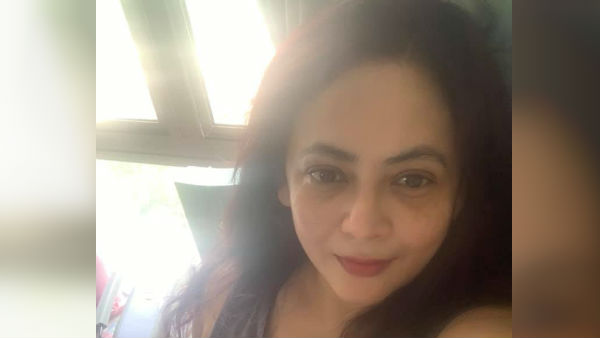 সাংসদদেরও কটাক্ষ শ্রীলেখার