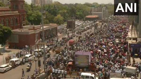 করোনা আতঙ্কে স্থগিত আন্দোলন