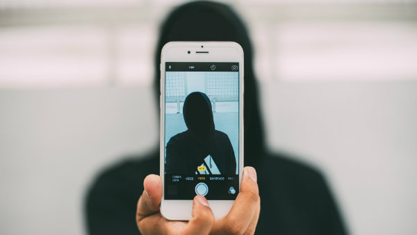 লকডাউন নিয়ে আপনার অভিজ্ঞতা জানিয়ে সেলফি তুলে পাঠিয়ে দিন লকডাউন নিয়ে আপনার অভিজ্ঞতা জানিয়ে সেলফি তুলে পাঠিয়ে দিন