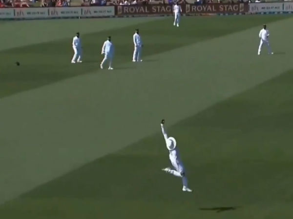 সুপারম্যান জাদেজা, ক্রাইস্টচার্চে জাড্ডুর অবিশ্বাস্য ক্যাচে দেখতে চোখ কপালে উঠবে! সুপারম্যান জাদেজা, ক্রাইস্টচার্চে জাড্ডুর অবিশ্বাস্য ক্যাচে দেখতে চোখ কপালে উঠবে!