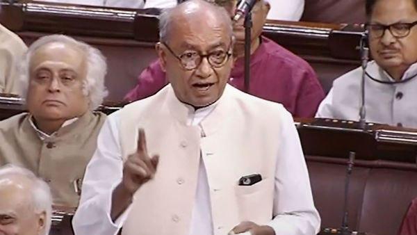 মুখ খুলেছিলেন দিগ্বিজয় সিং