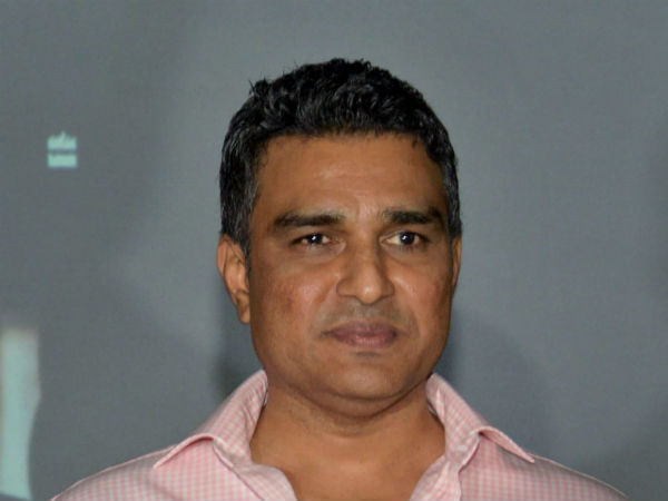 বাদ মঞ্জরেকর