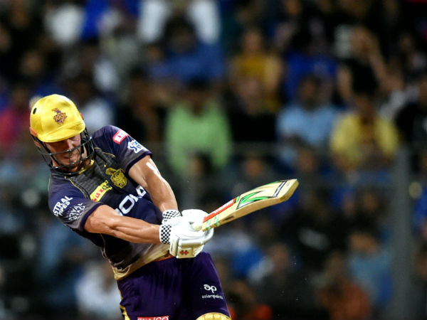 করোনা আতঙ্কে পিএসএল থেকে নাম তুলে নিয়েছেন কারা