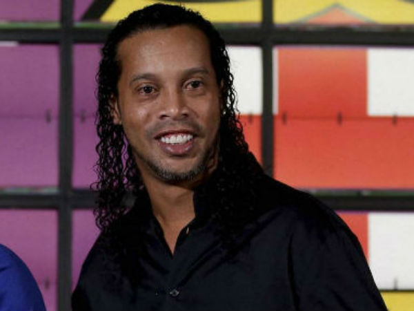 জেলেবন্দি রোনাল্ডিনহো জেলেবন্দি রোনাল্ডিনহো