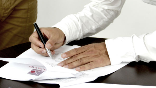 শুরুর অক্ষরে কারুকার্য