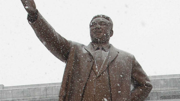 উত্তর কোরিয়ার মসনদে কিম