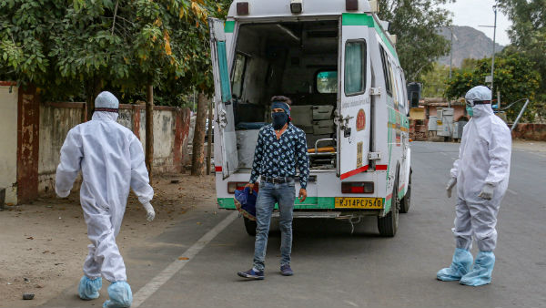 রাজনীতি ভুলে সবাইকে একজোট হতে হবে রাজনীতি ভুলে সবাইকে একজোট হতে হবে