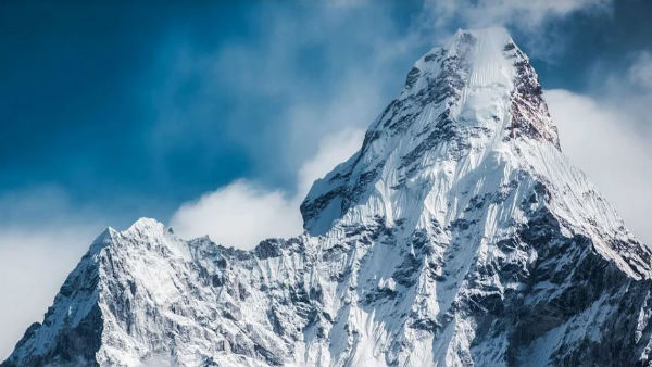 জলন্ধর থেকে দেখা যাচ্ছে হিমালয় জলন্ধর থেকে দেখা যাচ্ছে হিমালয়