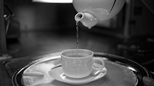 দুবেলা উষ্ণ পাণীয় খাওয়ার পরামর্শ