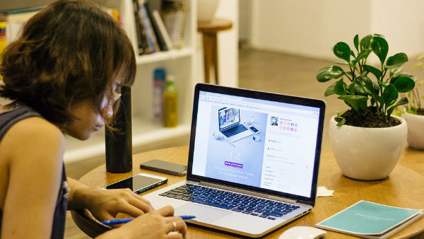 সোশ্যাল মিডিয়ায় ভাইরাস সোশ্যাল মিডিয়ায় ভাইরাস