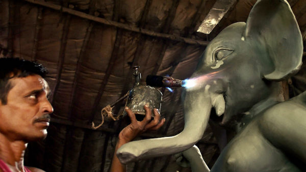 ১লা বৈশাখ নববর্ষেও গনেশ মূর্তি বিক্রিতে ভাটা