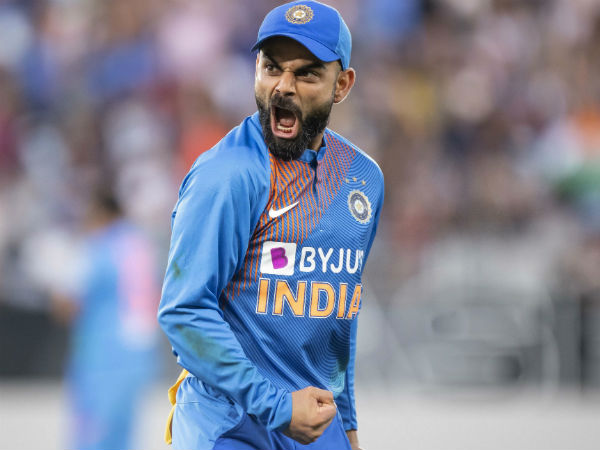 টানা তিন বছরে এই পুরস্কার পেয়েছিলেন বিরাট টানা তিন বছরে এই পুরস্কার পেয়েছিলেন বিরাট