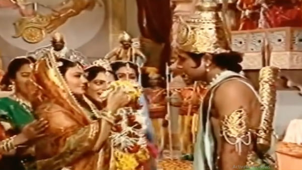 লিমকা বুক অফ রেকর্ডসে নাম ওঠে রামায়ণের লিমকা বুক অফ রেকর্ডসে নাম ওঠে রামায়ণের