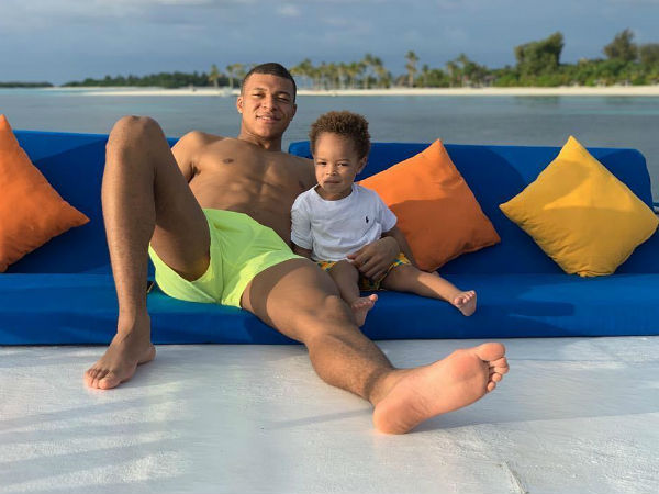 তরুণ এপবাপে প্রথম পাঁচে