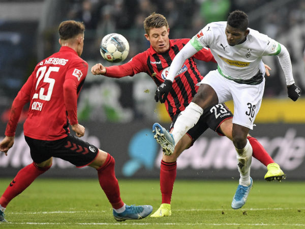 সবার আগে ফুটবল শুরুর পক্ষে ছিল জার্মানি সবার আগে ফুটবল শুরুর পক্ষে ছিল জার্মানি