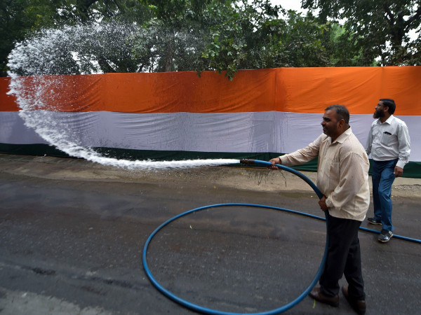 ২৫০০ শ্রমিক ছিলেন