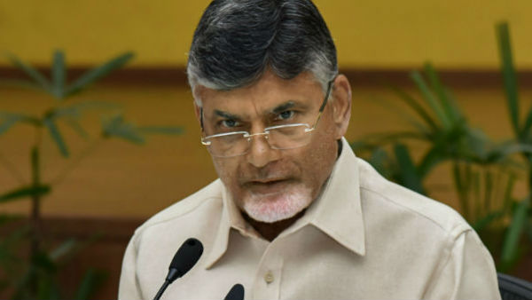 সামাজিক দূরত্ব লঙ্ঘনের অভিযোগ সামাজিক দূরত্ব লঙ্ঘনের অভিযোগ