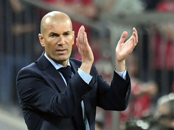 জিদানের লাল কার্ড জিদানের লাল কার্ড