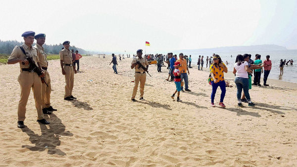 গোয়ায় এখন বেড়াতে আসবেন না গোয়ায় এখন বেড়াতে আসবেন না