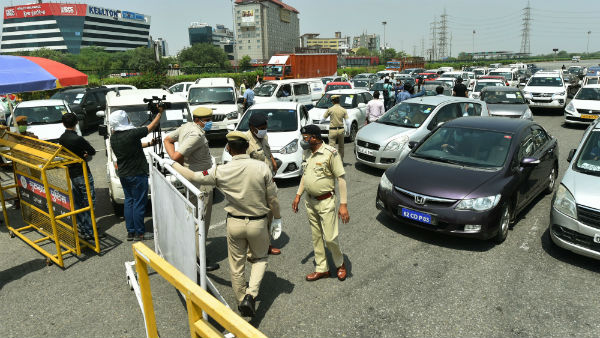 কনটেনমেন্ট জোনে কোনও অনুষ্ঠান নয় কনটেনমেন্ট জোনে কোনও অনুষ্ঠান নয়