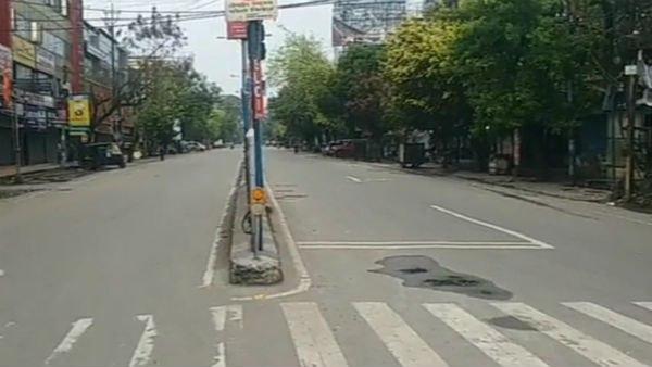 করোনা রুখতে দেশজুড়ে চলছে লকডাউন