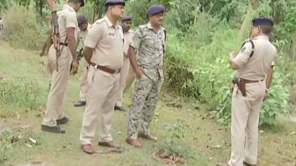 ১৯৮৮ সালে নকশাল আন্দোলনে যোগ