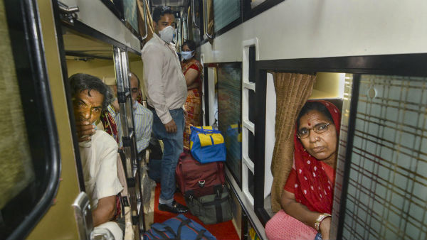 সর্বাধিক স্পেশাল ট্রেন পেয়েছে এমন রাজ্য কোন গুলি ?