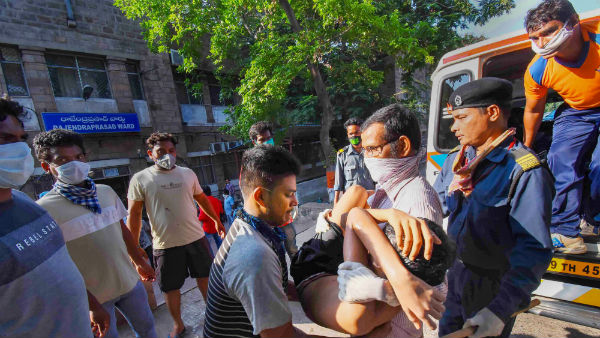 লকডাউনে রক্ষণাবেক্ষণ না হওয়া ট্যাঙ্কই গ্যাস ছড়িয়ে মানুষ মারল বিশাখাপত্তনমে লকডাউনে রক্ষণাবেক্ষণ না হওয়া ট্যাঙ্কই গ্যাস ছড়িয়ে মানুষ মারল বিশাখাপত্তনমে