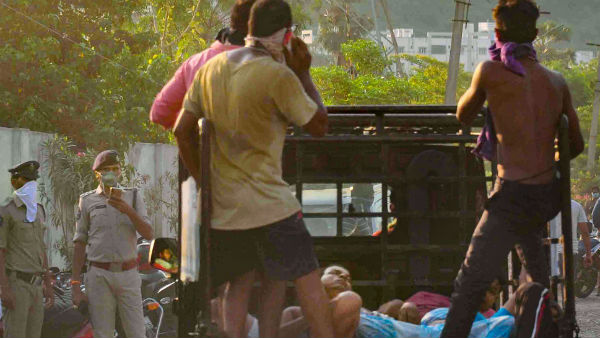 গ্যাস লিক থেকে ক্ষতিপূরণ, বিশাখাপত্তনমে সারাদিন কী কী ঘটল গ্যাস লিক থেকে ক্ষতিপূরণ, বিশাখাপত্তনমে সারাদিন কী কী ঘটল