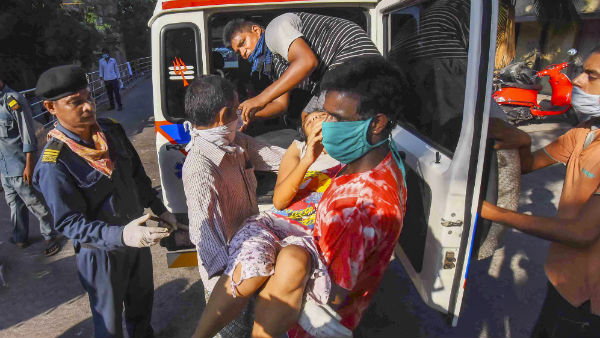 গ্যাস লিক থেকে ক্ষতিপূরণ, বিশাখাপত্তনমে সারাদিন কী কী ঘটল গ্যাস লিক থেকে ক্ষতিপূরণ, বিশাখাপত্তনমে সারাদিন কী কী ঘটল