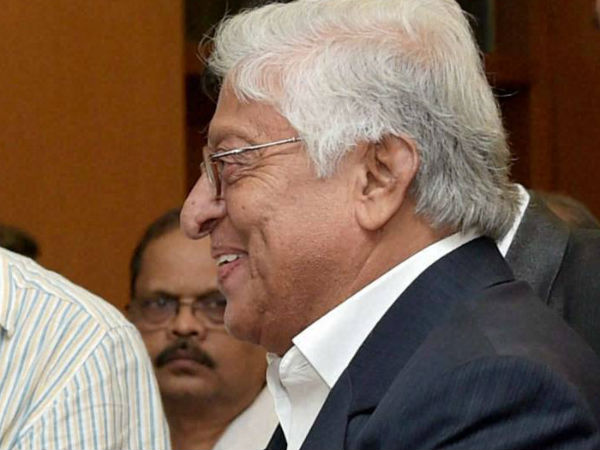 অনলাইনে কারা শ্রদ্ধা জানালেন 