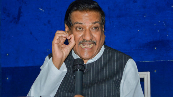 করোনা সংকটে ধর্মীয় সংস্থার সোনা ব্যবহারের পরামর্শ পৃথ্বীরাজ চৌহানের করোনা সংকটে ধর্মীয় সংস্থার সোনা ব্যবহারের পরামর্শ পৃথ্বীরাজ চৌহানের