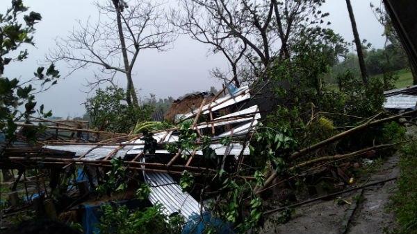 মুম্বই ঘিরে আতঙ্ক মুম্বই ঘিরে আতঙ্ক