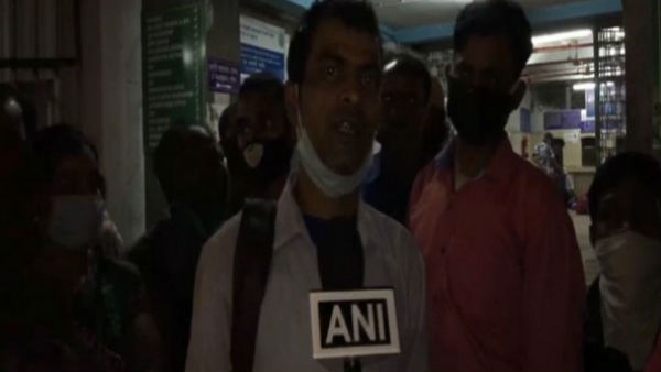 হুইল চেয়ারে শিশুর জন্ম