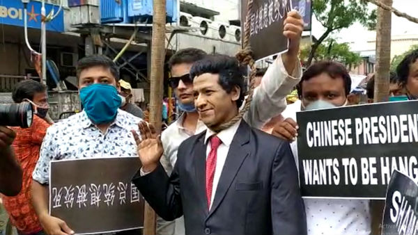 চিনে সার্জিকাল স্ট্রাইক চান অনেকে