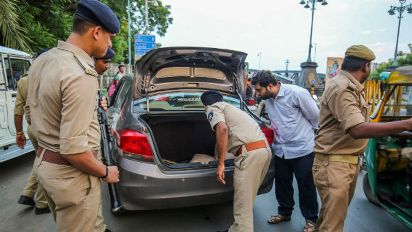 পাকিস্তানে লুকিয়ে সাজিদ পাকিস্তানে লুকিয়ে সাজিদ