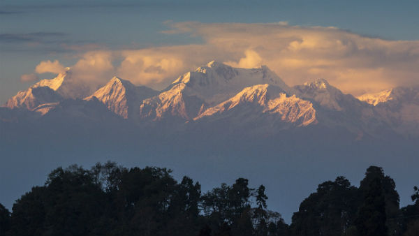 আগে থেকে বুক করে রাখা হোটেল ক্যানসেল
