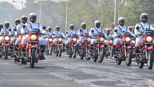 রাস্তায় পুলিশ সর্বদাই ছিল রাস্তায় পুলিশ সর্বদাই ছিল