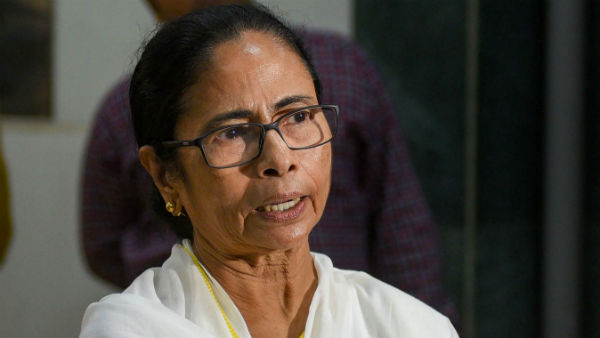 কেন্দ্রীয় সহায়তা গ্রহণ করতে অস্বীকার মমতার